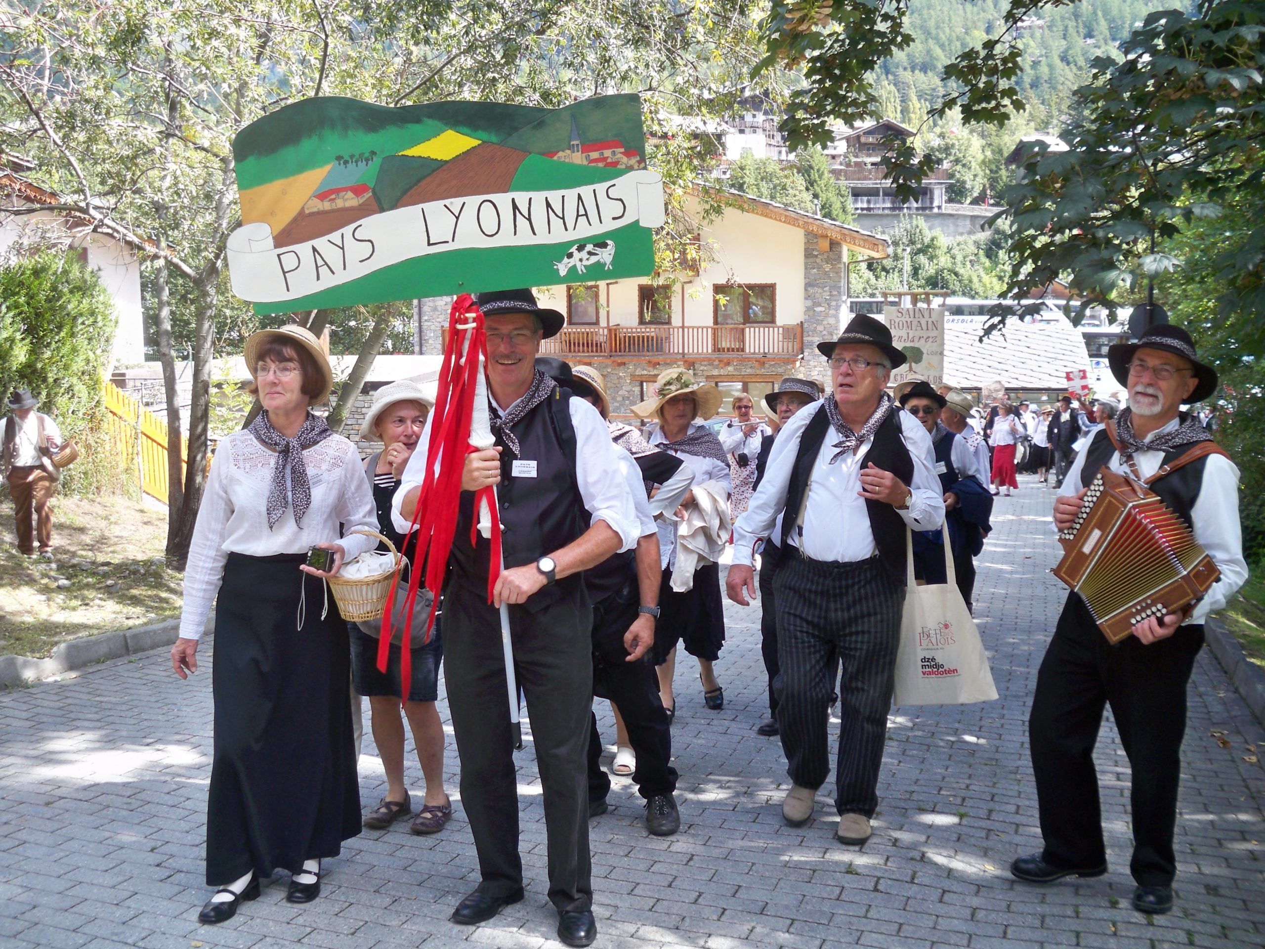 Inscrivez vous à la fête du patois : les régions francoprovençales accueillent à tour de rôle une grande fête annuelle.